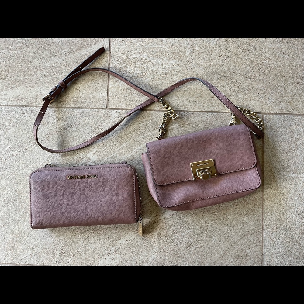 Michael Kors Crossbody w/ removable wallet Mauve